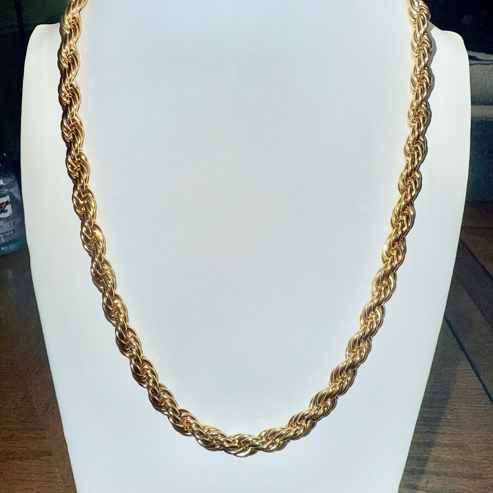Elegant Gold Rope Chain Necklace